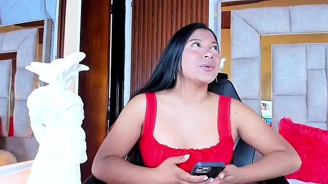 LinnaGardenia online show from 10, 2, 2026