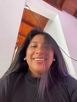 LinnaGardenia online show from 14, 4, 2026