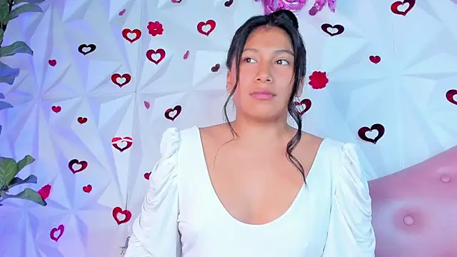 Snapshot of LinnaGardenia chatting on 19, 2, 2025 LinnaGardenia online show from 19, 2, 2025