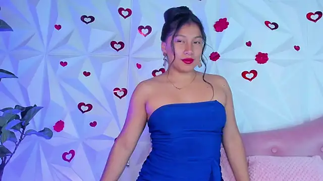 Snapshot of LinnaGardenia chatting on 5, 3, 2025 LinnaGardenia online show from 5, 3, 2025