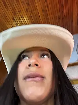 Snapshot of LinnaGardenia chatting on 10, 1, 2026 LinnaGardenia online show from 10, 1, 2026