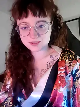 Snapshot of _foxygirl_ chatting on 4, 3, 2025 foxygirl online show from 4, 3, 2025