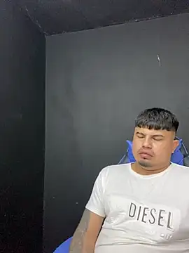 Snapshot of DickMasterfindom chatting on 25, 6, 2026 DickMasterfindom online show from 25, 6, 2026