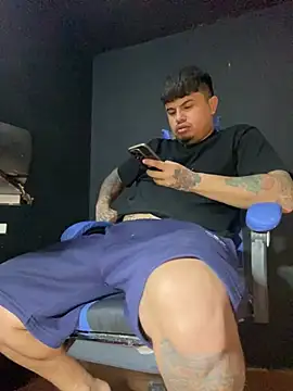 Snapshot of DickMasterfindom chatting on 7, 7, 2026 DickMasterfindom online show from 7, 7, 2026
