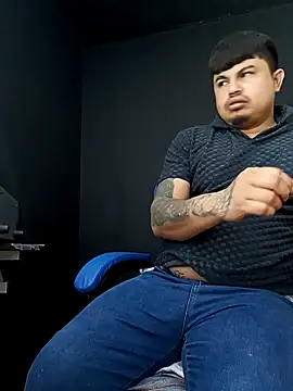 Snapshot of DickMasterfindom chatting on 13, 2, 2026 DickMasterfindom online show from 13, 2, 2026