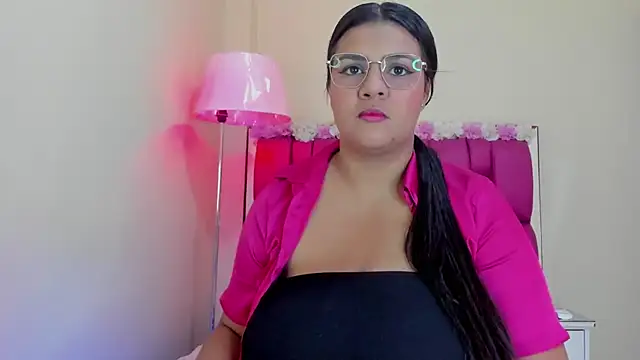 Gabriela Brown online show from 1, 2, 2025