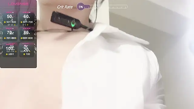 Snapshot of _YouY_ chatting on 6, 3, 2025 YouY online show from 6, 3, 2025