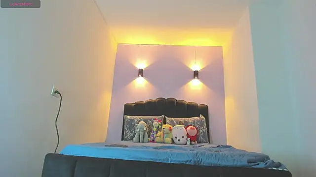 Snapshot of Sofia_Clauss_ chatting on 17, 10, 2025 Sofia Clauss online show from 17, 10, 2025