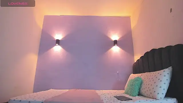 Snapshot of Sofia_Clauss_ chatting on 4, 3, 2025 Sofia Clauss online show from 4, 3, 2025