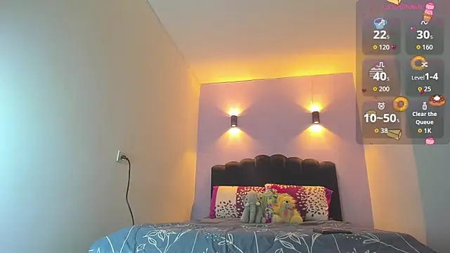 Snapshot of Sofia_Clauss_ chatting on 24, 9, 2025 Sofia Clauss online show from 24, 9, 2025