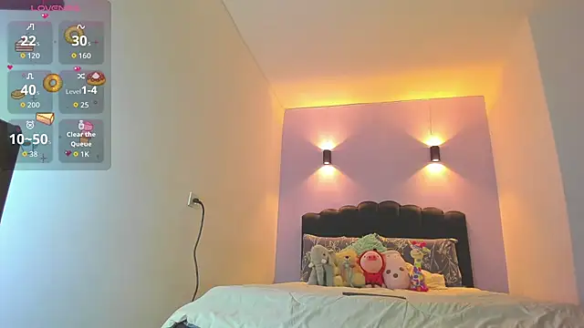 Snapshot of Sofia_Clauss_ chatting on 28, 10, 2025 Sofia Clauss online show from 28, 10, 2025