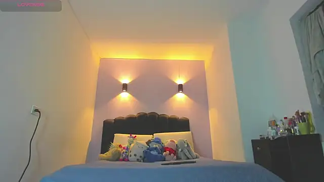 Sofia Clauss  online show from 3, 4, 2026