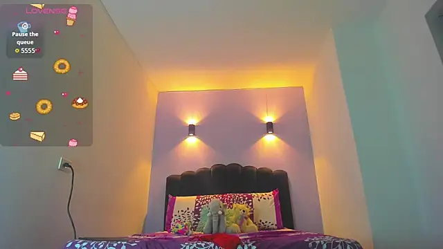 Snapshot of Sofia_Clauss_ chatting on 17, 9, 2025 Sofia Clauss online show from 17, 9, 2025