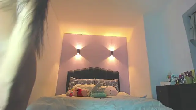 Sofia Clauss  online show from 28, 4, 2026