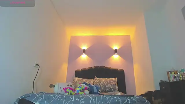 Sofia Clauss  online show from 19, 5, 2026