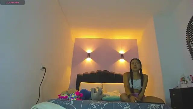 Sofia Clauss  online show from 28, 3, 2026