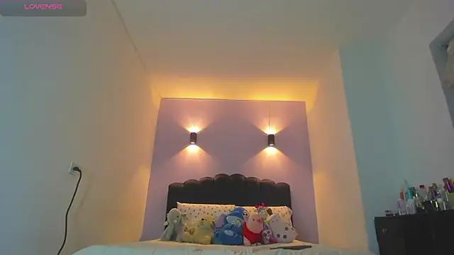 Sofia Clauss  online show from 5, 3, 2026