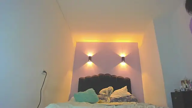 Sofia Clauss  online show from 3, 5, 2026