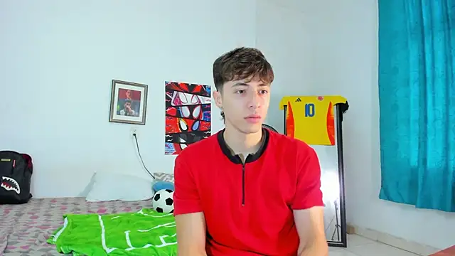 Snapshot of AlessandroDybala chatting on 17, 6, 2026 AlessandroDybala online show from 17, 6, 2026