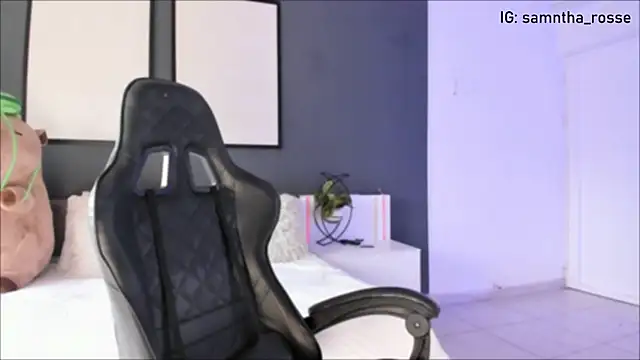 Leyli Doll online show from 3, 10, 2025