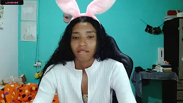 sensitive brunette online show from 23, 2, 2026