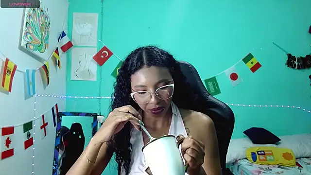 sensitive brunette online show from 25, 6, 2026