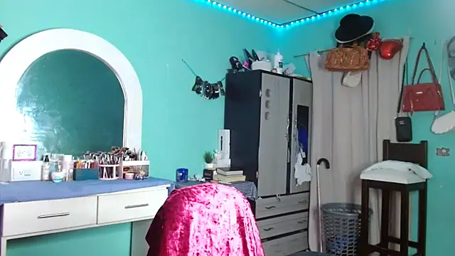 sensitive brunette online show from 11, 11, 2025