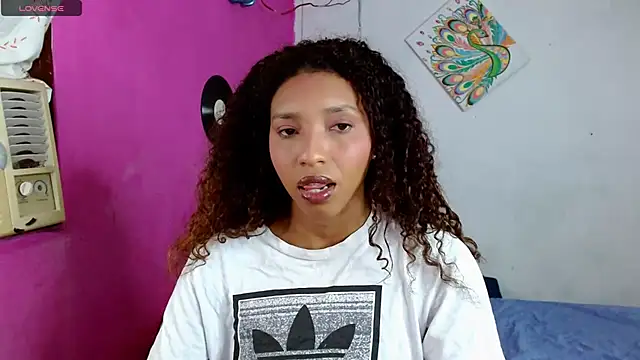 sensitive brunette online show from 18, 12, 2024