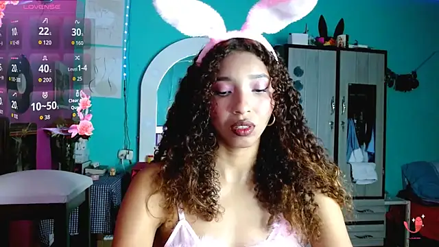 sensitive brunette online show from 28, 10, 2025