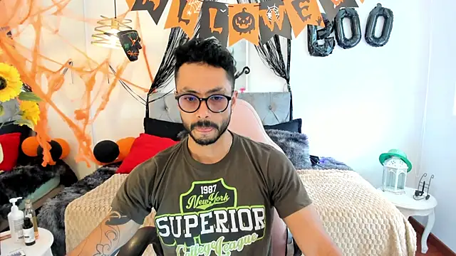 Tom cooper  online show from 30, 10, 2025