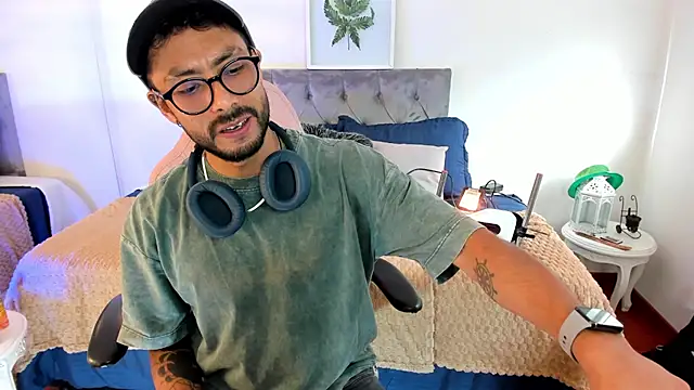 Tom cooper  online show from 5, 11, 2025