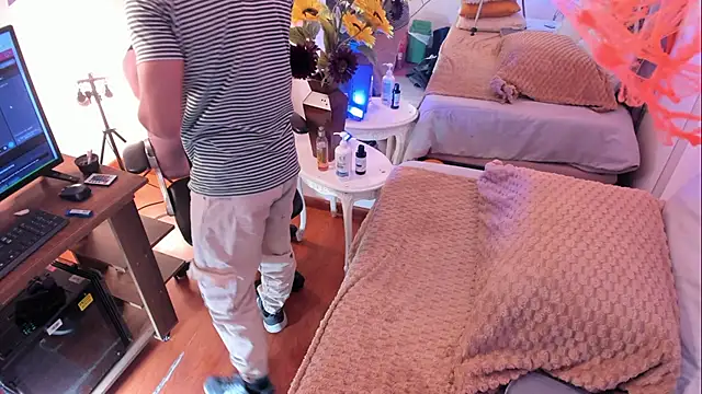 Tom cooper  online show from 21, 10, 2025