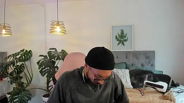 Tom cooper  online show from 26, 11, 2025