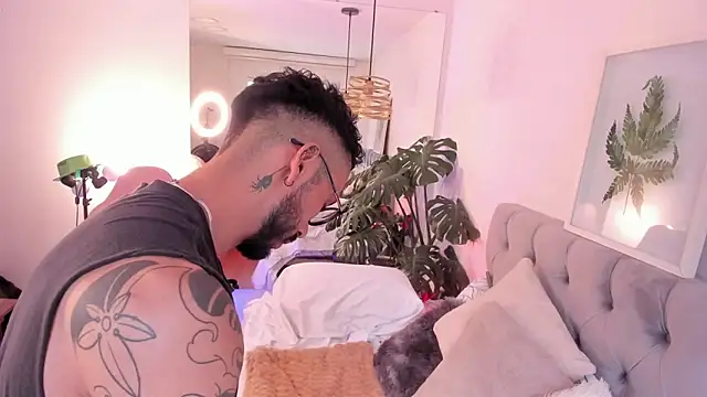 Tom cooper  online show from 19, 11, 2025