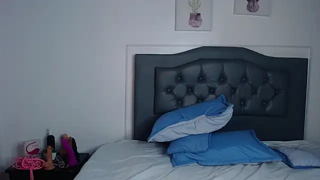 candy lux  online show from 2, 3, 2025