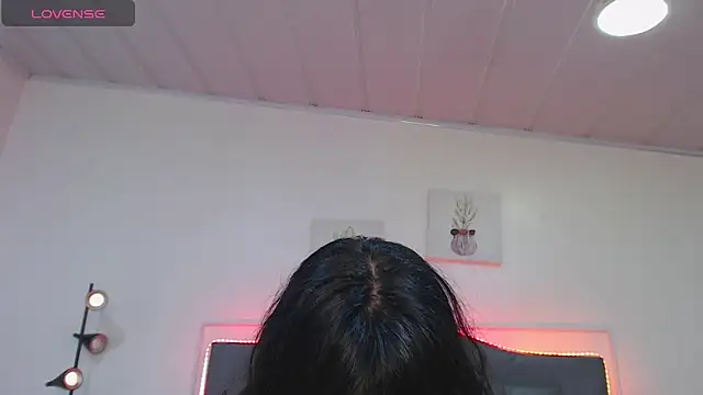 candy lux  online show from 10, 4, 2026