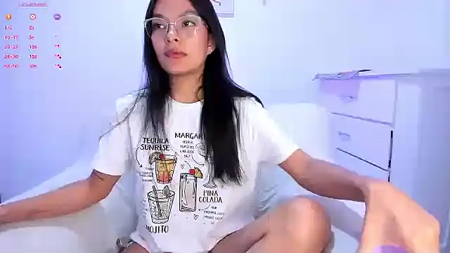 barbie brunette3 online show from 15, 2, 2025