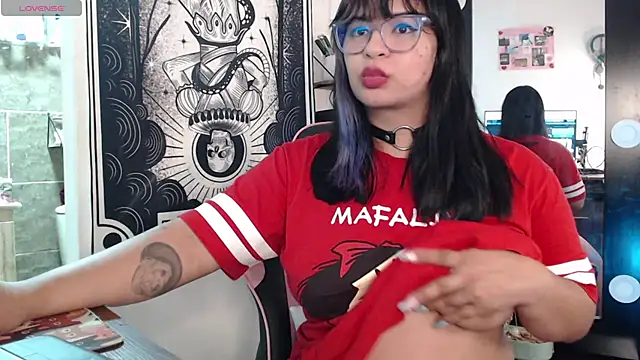 mollyshake1 online show from 5, 3, 2025