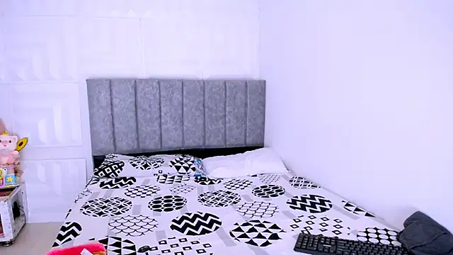 nataly red online show from 7, 3, 2025