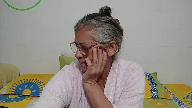 candy mature  online show from 14, 2, 2026