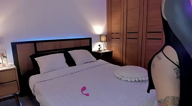 vangie  online show from 19, 3, 2025