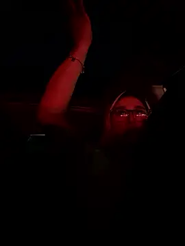 DarianaGuzz online show from 8, 1, 2026