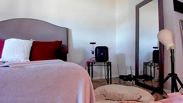 Snapshot of yiauana chatting on 2, 11, 2025 yiauana online show from 2, 11, 2025