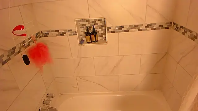 yiauana online show from 25, 3, 2026