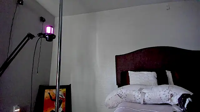 Snapshot of yiauana chatting on 28, 10, 2025 yiauana online show from 28, 10, 2025