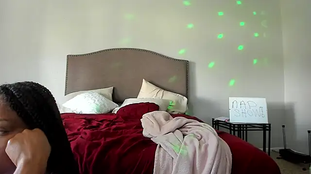 Snapshot of yiauana chatting on 25, 9, 2025 yiauana online show from 25, 9, 2025