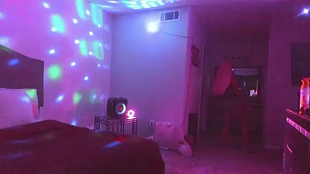 Snapshot of yiauana chatting on 18, 2, 2026 yiauana online show from 18, 2, 2026