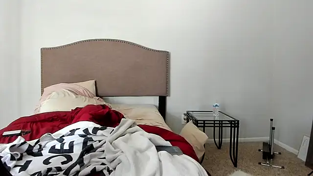 Snapshot of yiauana chatting on 30, 9, 2025 yiauana online show from 30, 9, 2025