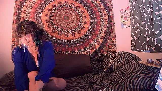 Snapshot of HeyyImHarlowe chatting on 7, 3, 2026 HeyyImHarlowe online show from 7, 3, 2026