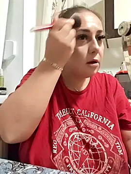 AvaLloyd online show from 1, 10, 2025